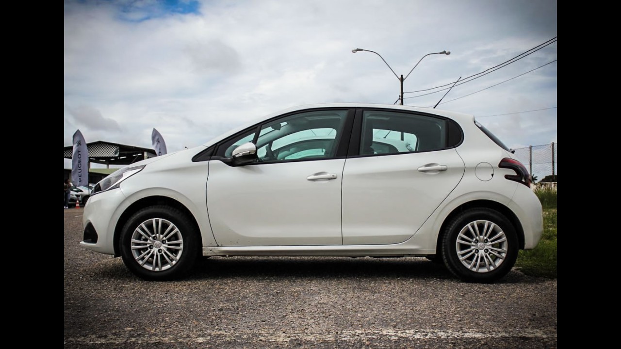 Volta Rápida: como andam os novos Peugeot 208 Allure 1.2 e GT 1.6