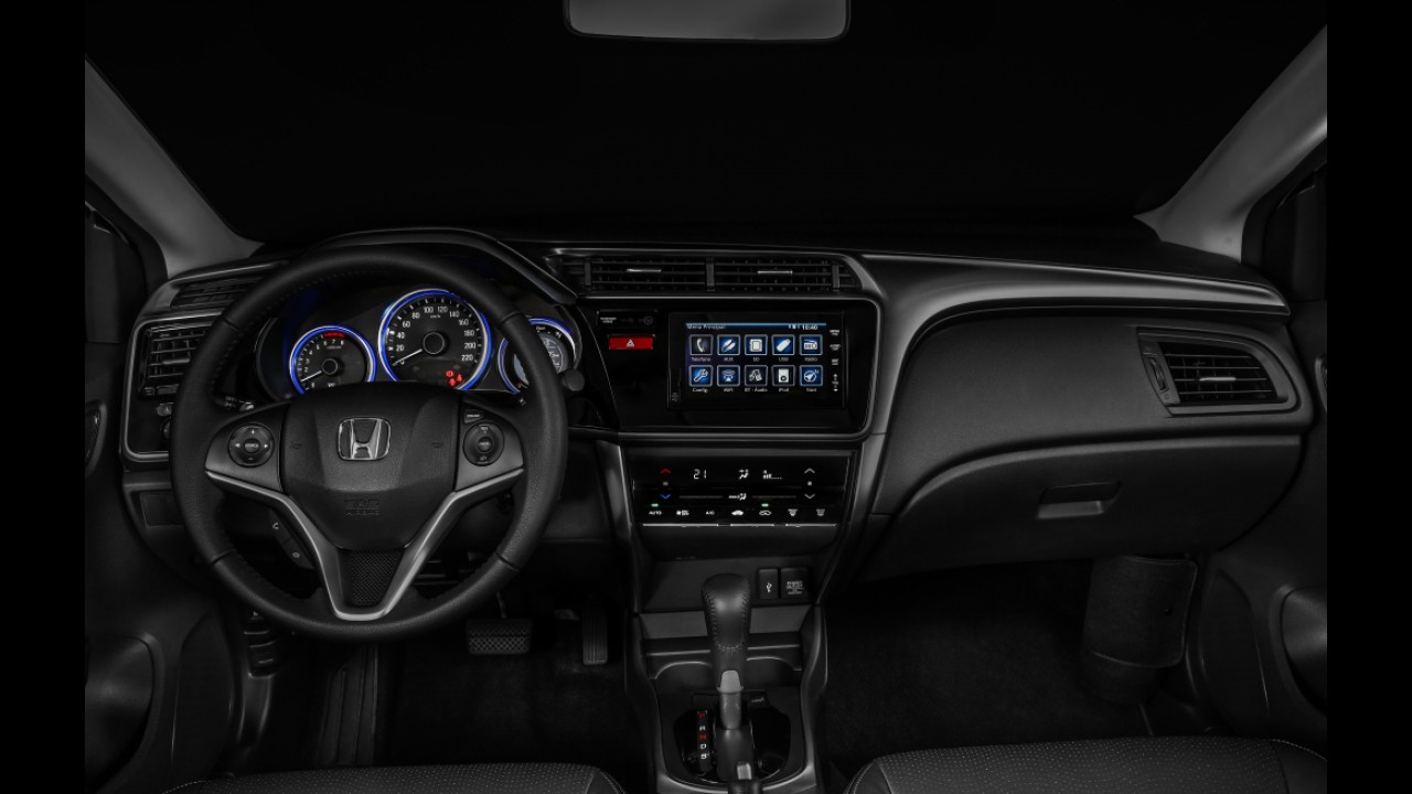 Honda City reestilizado começa a ser testado no Japão; estreia será em 2017