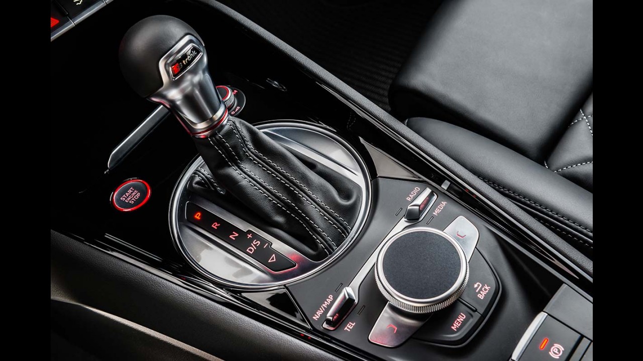 Teste CARPLACE: Audi TTS adiciona potência e tração na receita do cupê