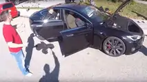 Bir Tesla Model S’e kaç insan sığar?