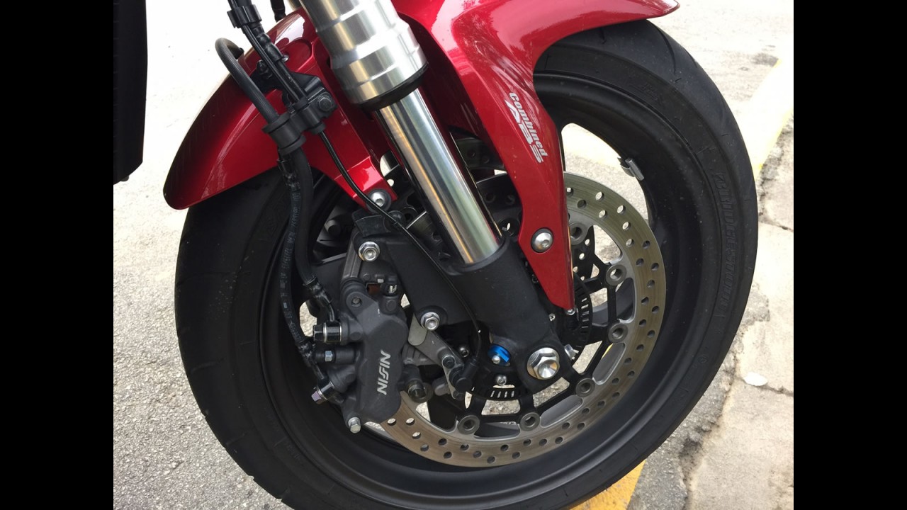 Garagem Moto#2: Honda CB 1000R faz amizade bruta