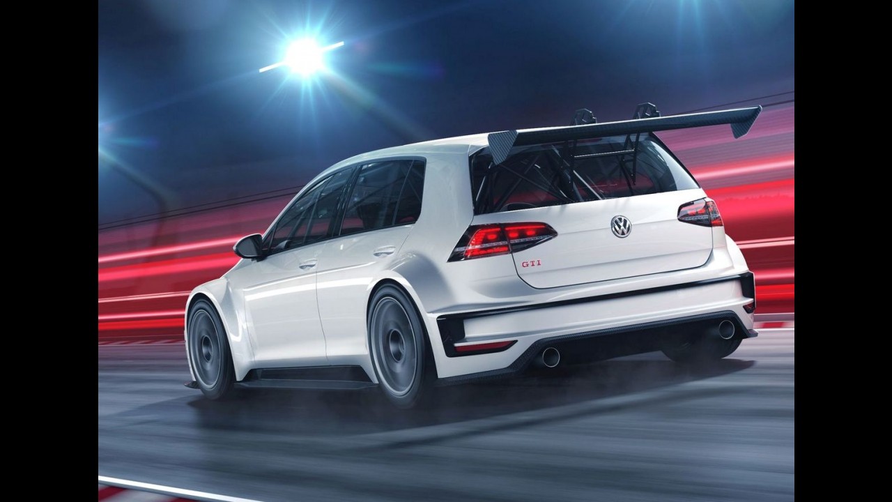 Golf GTI comemora 40 anos com série especial de 334 cv para as pistas