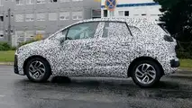 2017 Opel Meriva spy photo