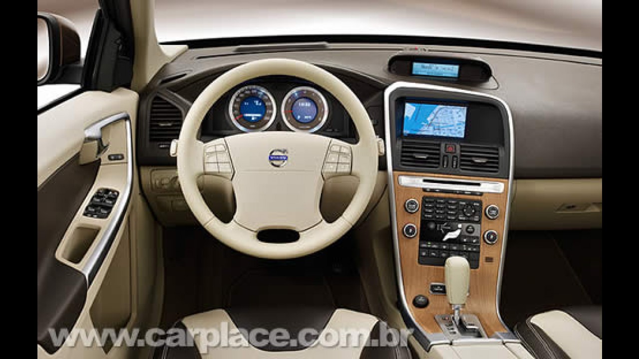 Novo crossover Volvo XC60 começa a ser vendido no Brasil por R$ 138.500