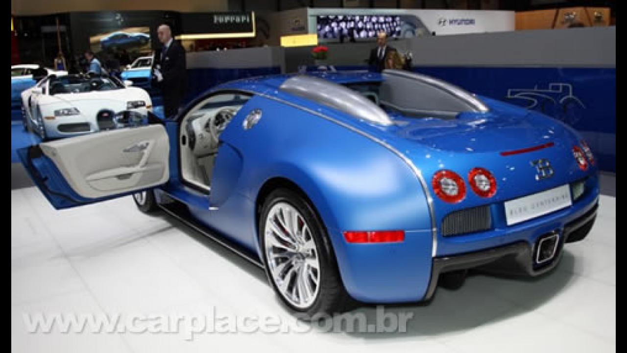 Bugatti Veyron Bleu Centenaire 2009 - Sim! Ele tem 1.400cv e atinge 439 km/h!