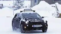 2019 Kia XCeed spy photo
