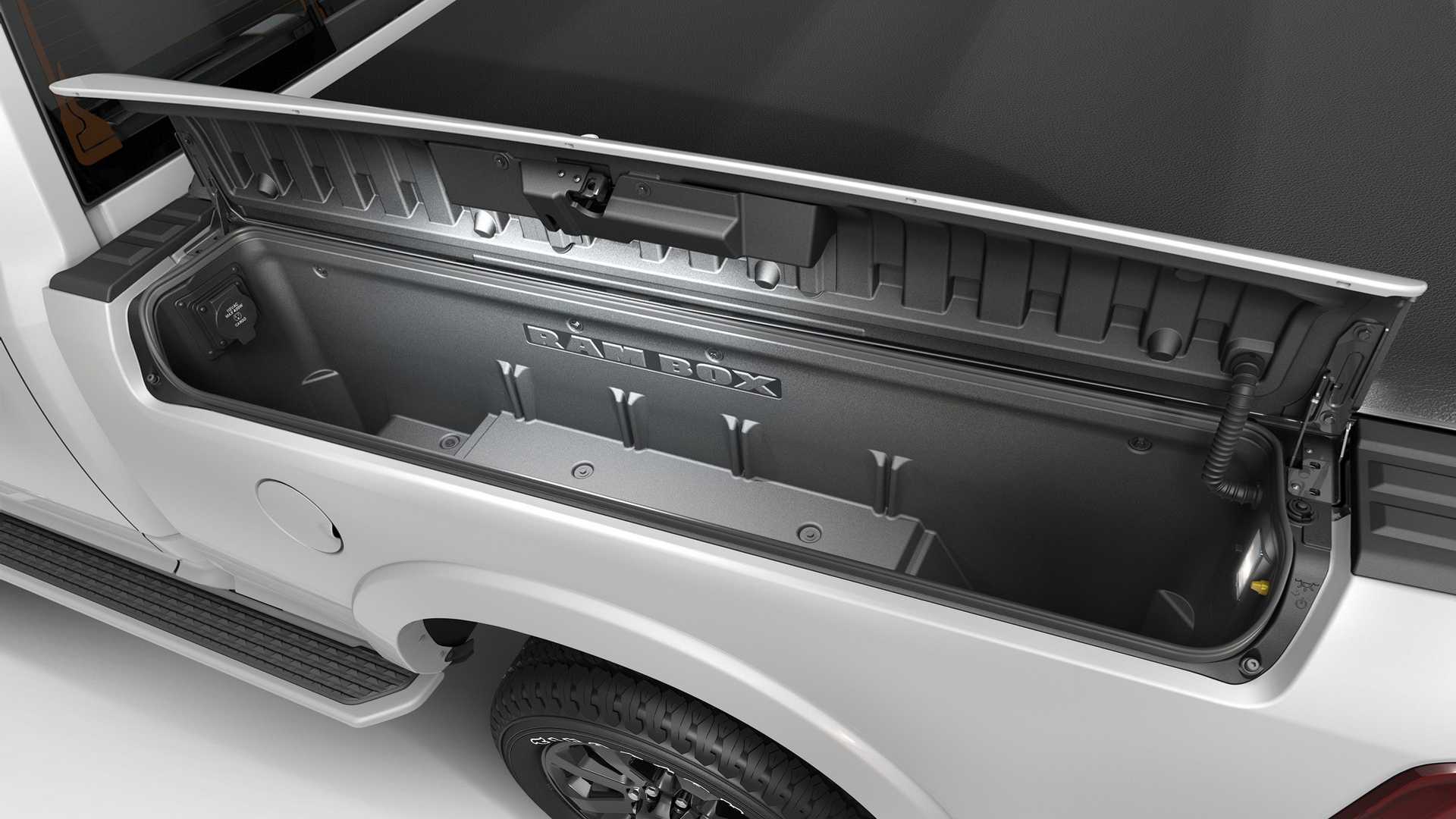 2019-ram-heavy-duty-exterior.jpg