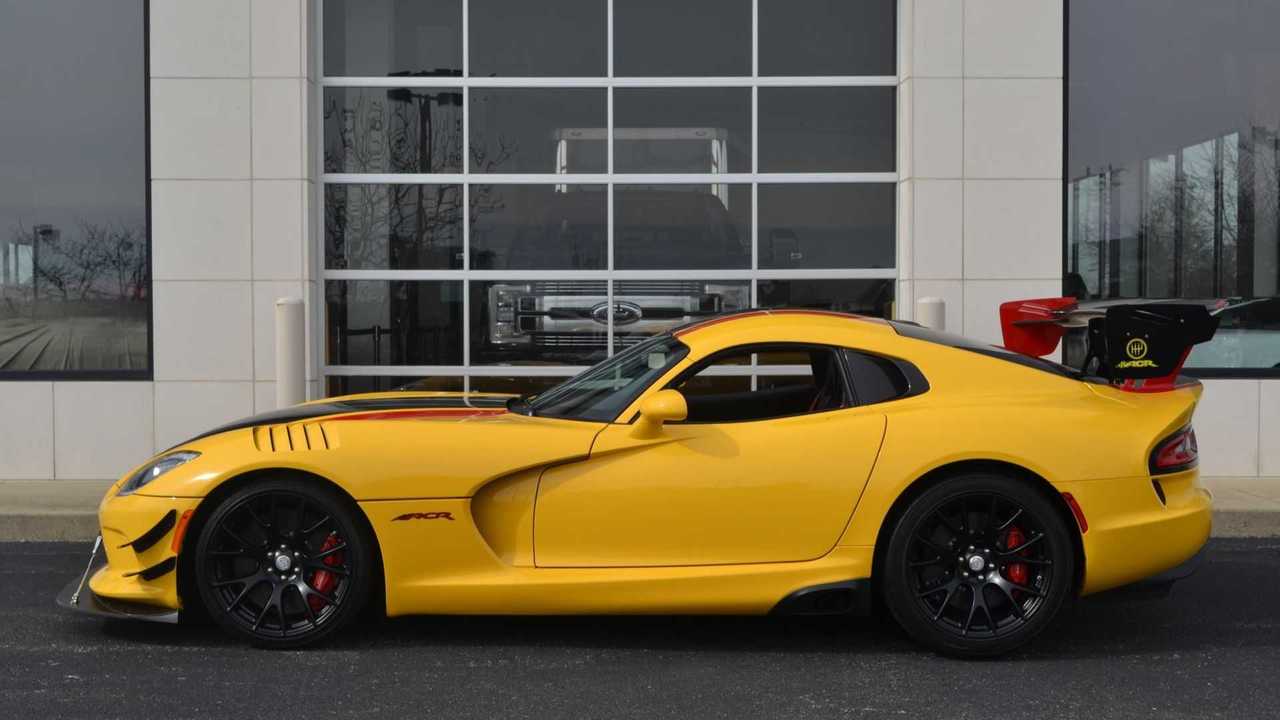 16 Dodge Viper Acr Extreme The Last Hurrah For The V10 Beast