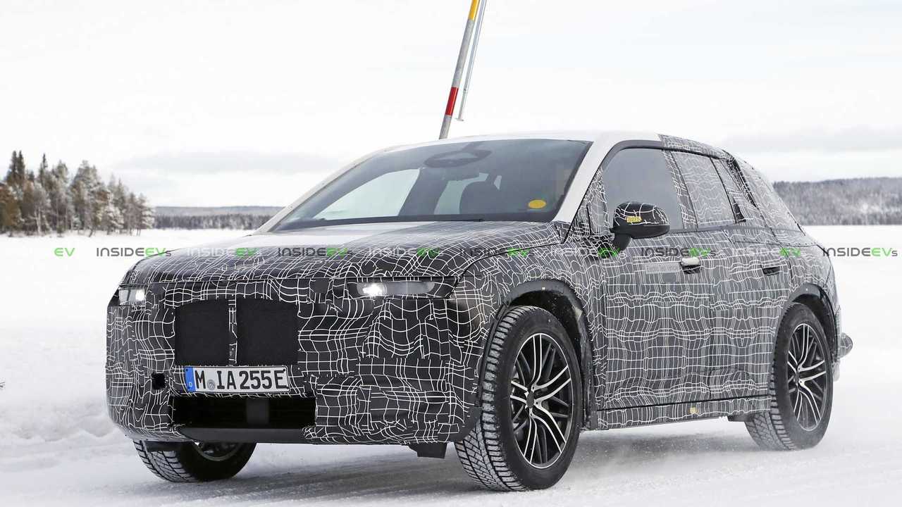 BMW iNEXT'in Kış Testindeki Casus Fotoğrafları