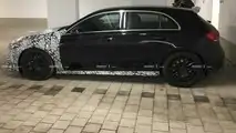 2019 Mercedes-AMG A45 foto spia del lettore Motor1.com