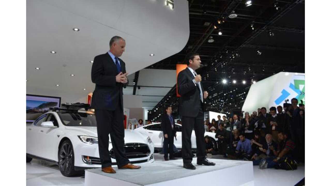 Tesla Draws a Crowd in Detroit