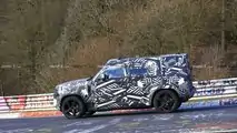 Land Rover Defender sur le Nurburgring