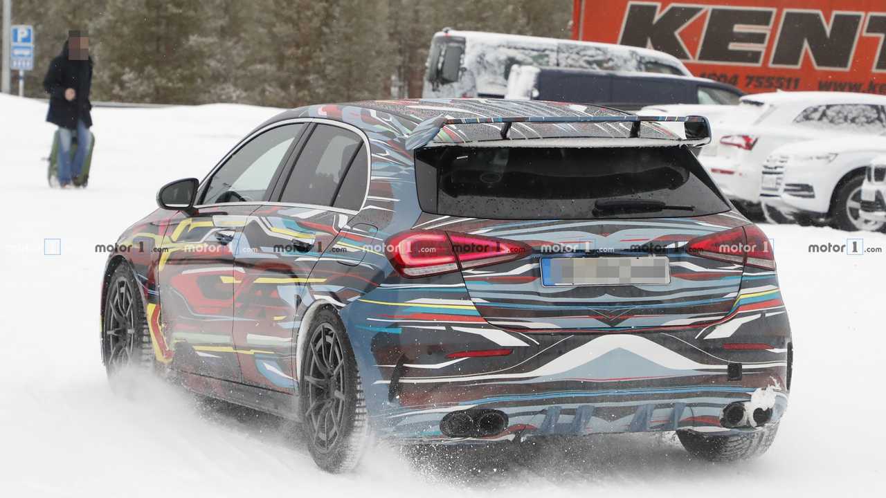 Nuova Mercedes-AMG A 45, nuove foto spia