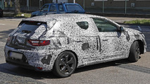 2016 Renault Megane spy photo