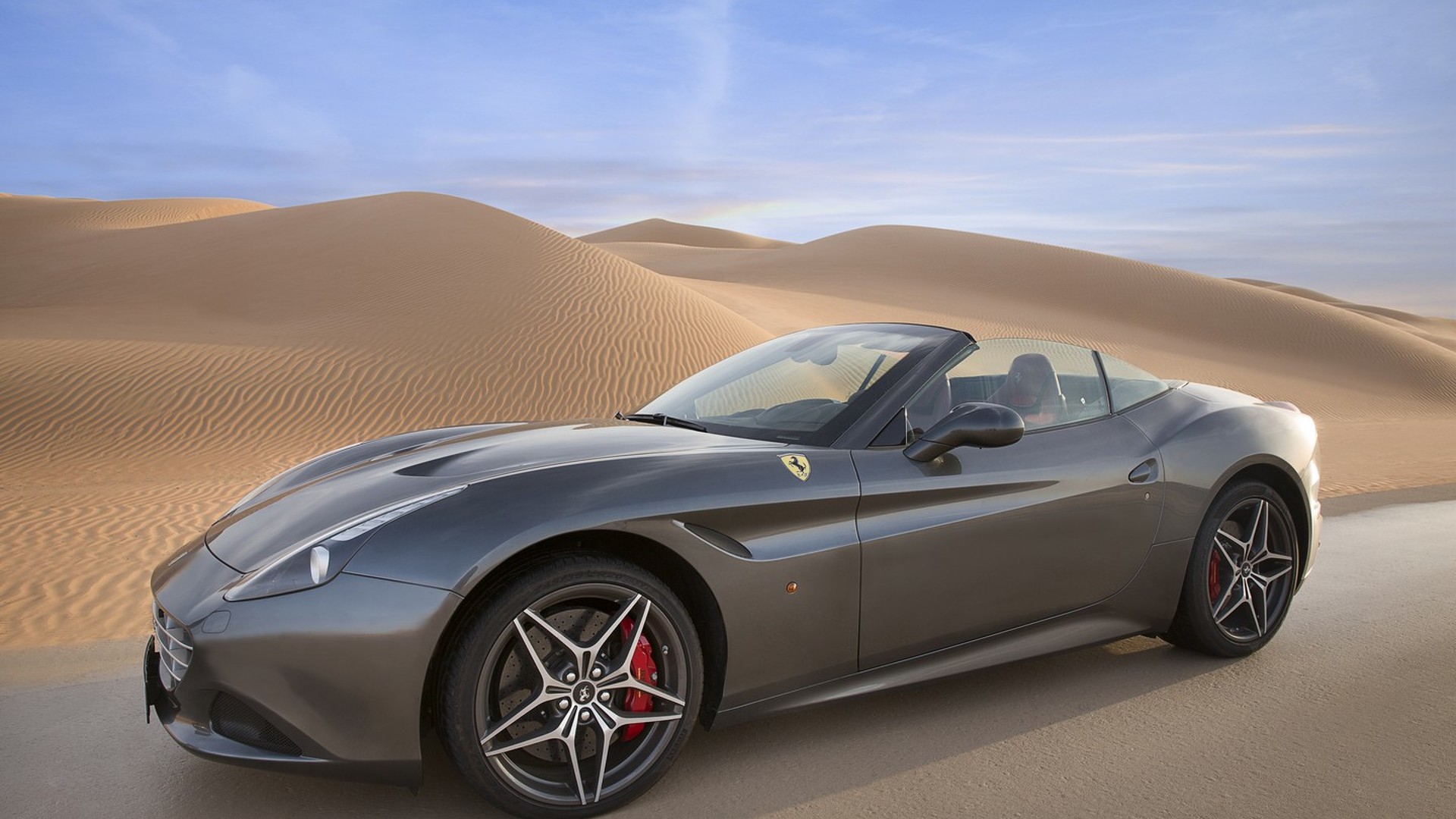 Ferrari California T Deserto Rosso Showcased Video