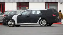 Kia Optima SW spy photo