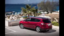 Nuova Ford S-MAX