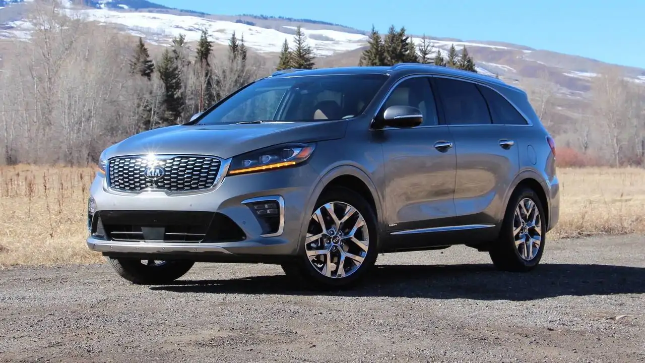 Kia Sorento Diesel Spied During Testing