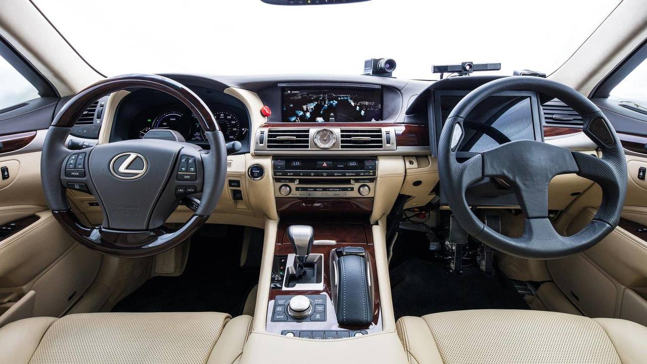 Lexus guida autonoma