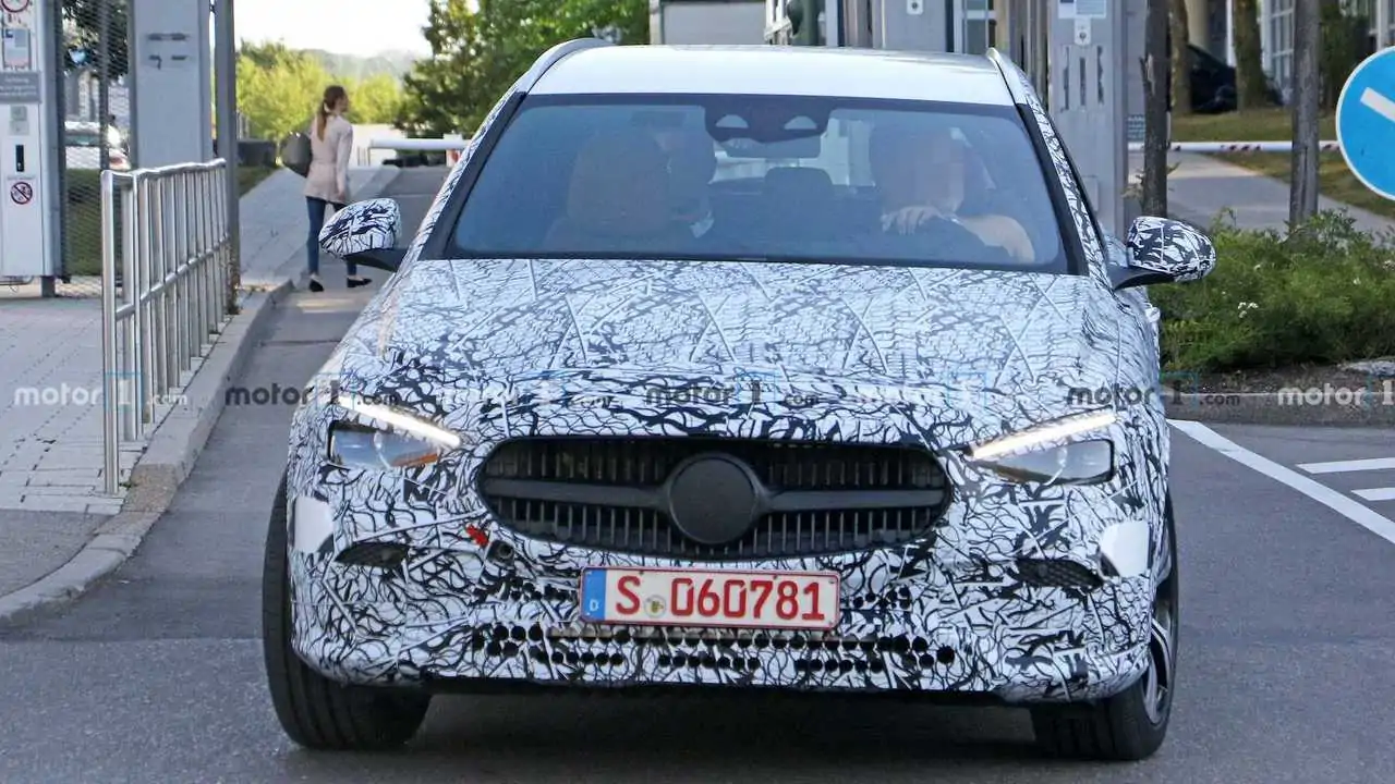 Mercedes C Klasse 2021 Erste Erlkonigbilder Des Innenraums