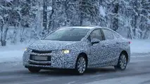 Chevrolet Cruze spy photo