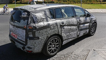 2015 Renault Espace spy photo