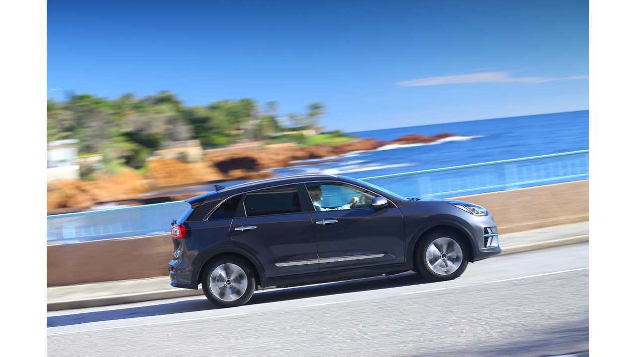 Kia e-Niro (wallpaper 2,560x – click to enlarge)