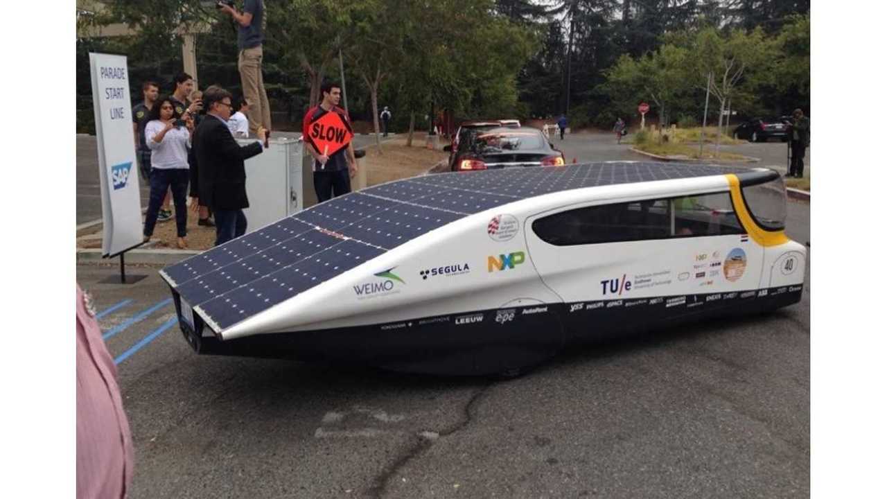 Stella Kicks Off The Silicon Valley EV Parade! - Image Credit Maddi Hausmann (EAASV,SF Bay LEAFs)