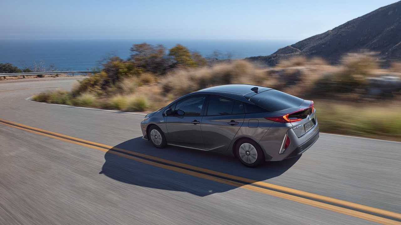 These 10 Vehicles Make Up 84 Percent Of The U.S. Plug-In Market