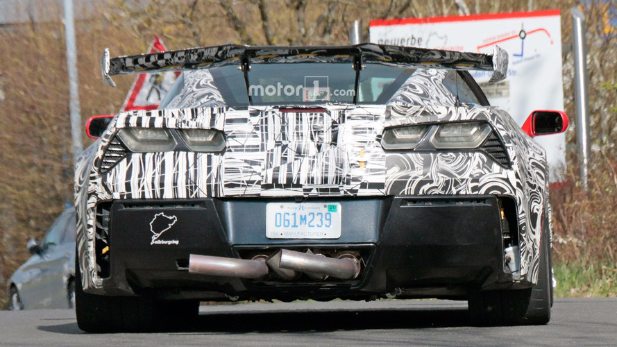 Chevrolet Corvette ZR1 Uzun Egzozlar