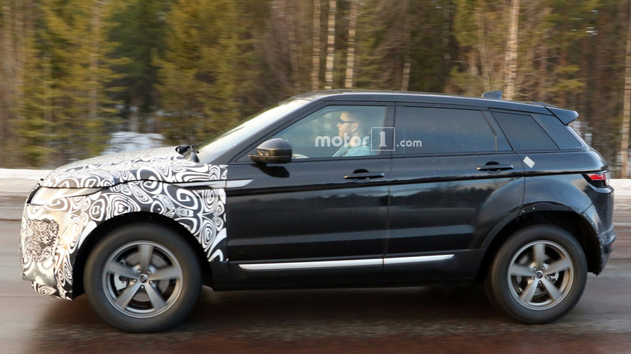 2019 Range Rover Evoque casus fotoğrafları
