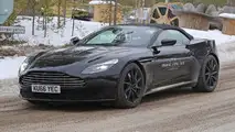 2018 Aston Martin DB11 Volante Casus Fotoğrafları