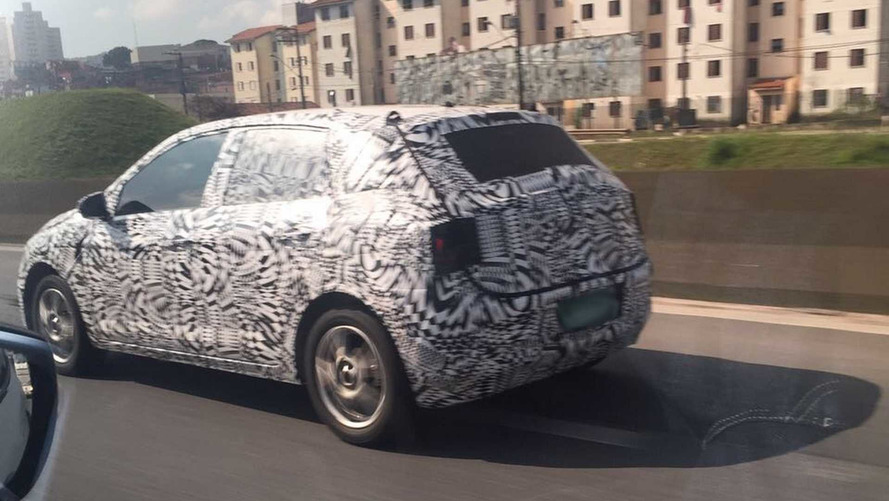 Flagra - VW Polo em São Bernardo do Campo (SP)