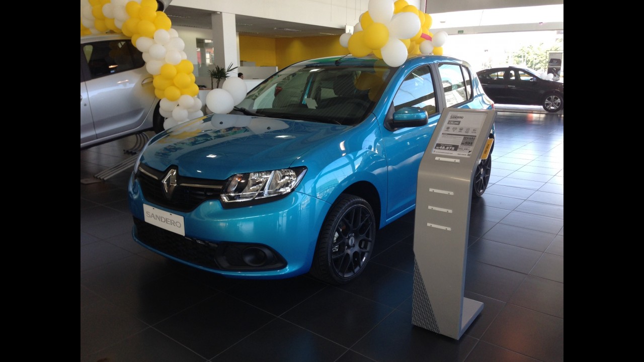 Novo Renault Sandero já é vendido com sobrepreço de até R$ 2 mil