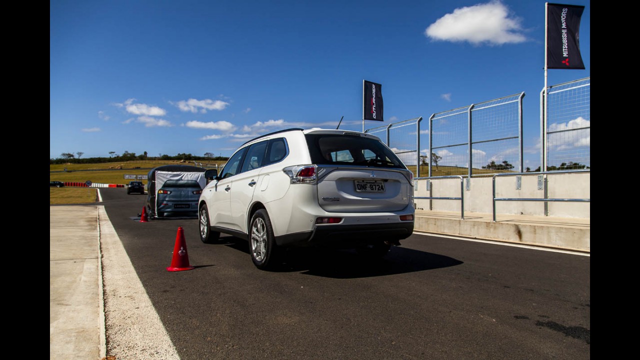 Volta Rápida: novo Mitsubishi Outlander tem visual polêmico, mas agrada ao volante