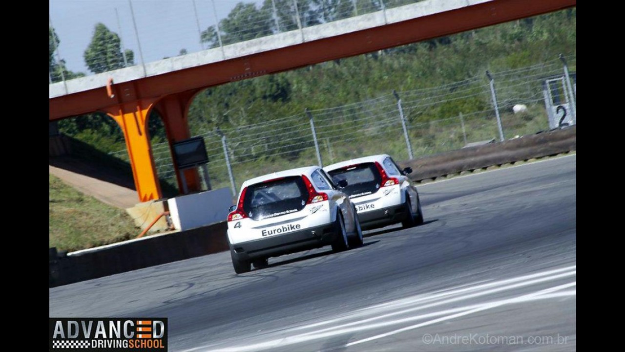 Eurobike Advanced Driving School: A experiência de se tornar um piloto profissional