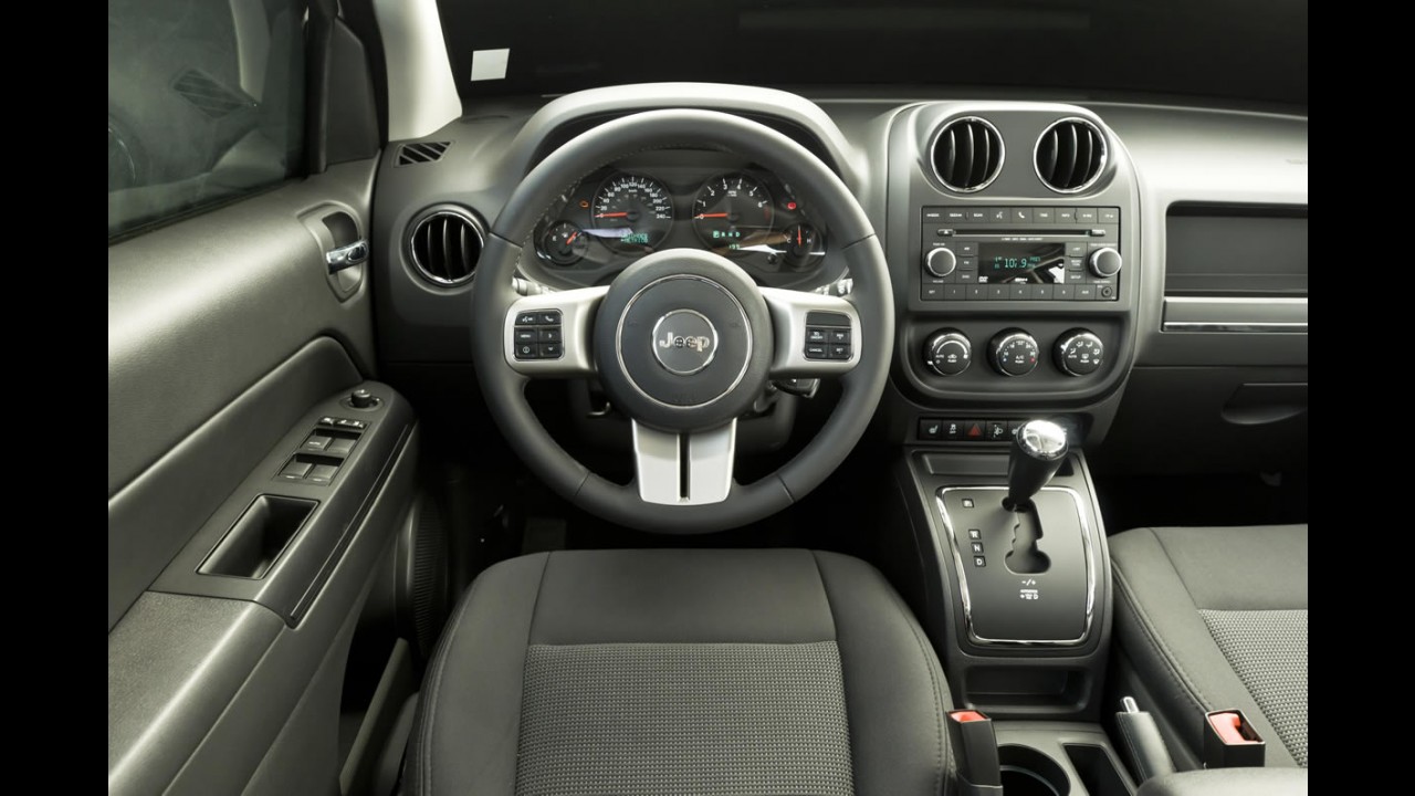 Jeep Compass é lançado oficialmente no Brasil por R$ 99.900