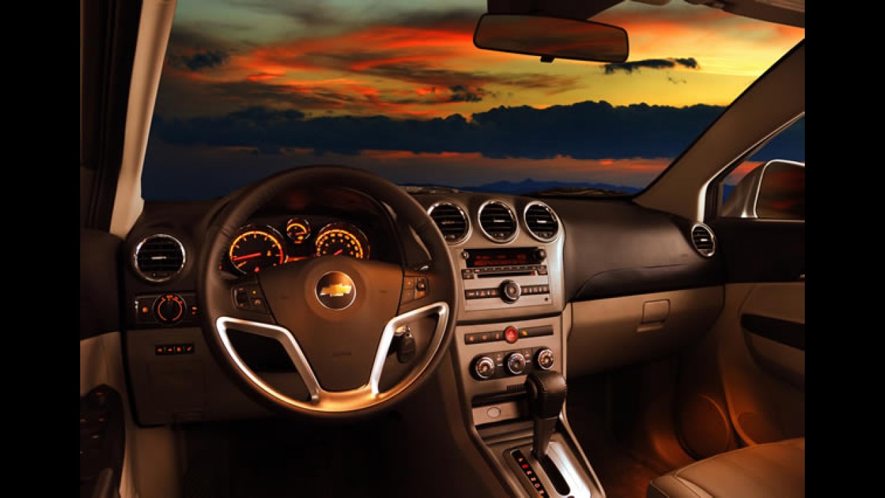 Chevrolet Captiva Ecotec 2010 ganha bancos de couro e mais itens de série
