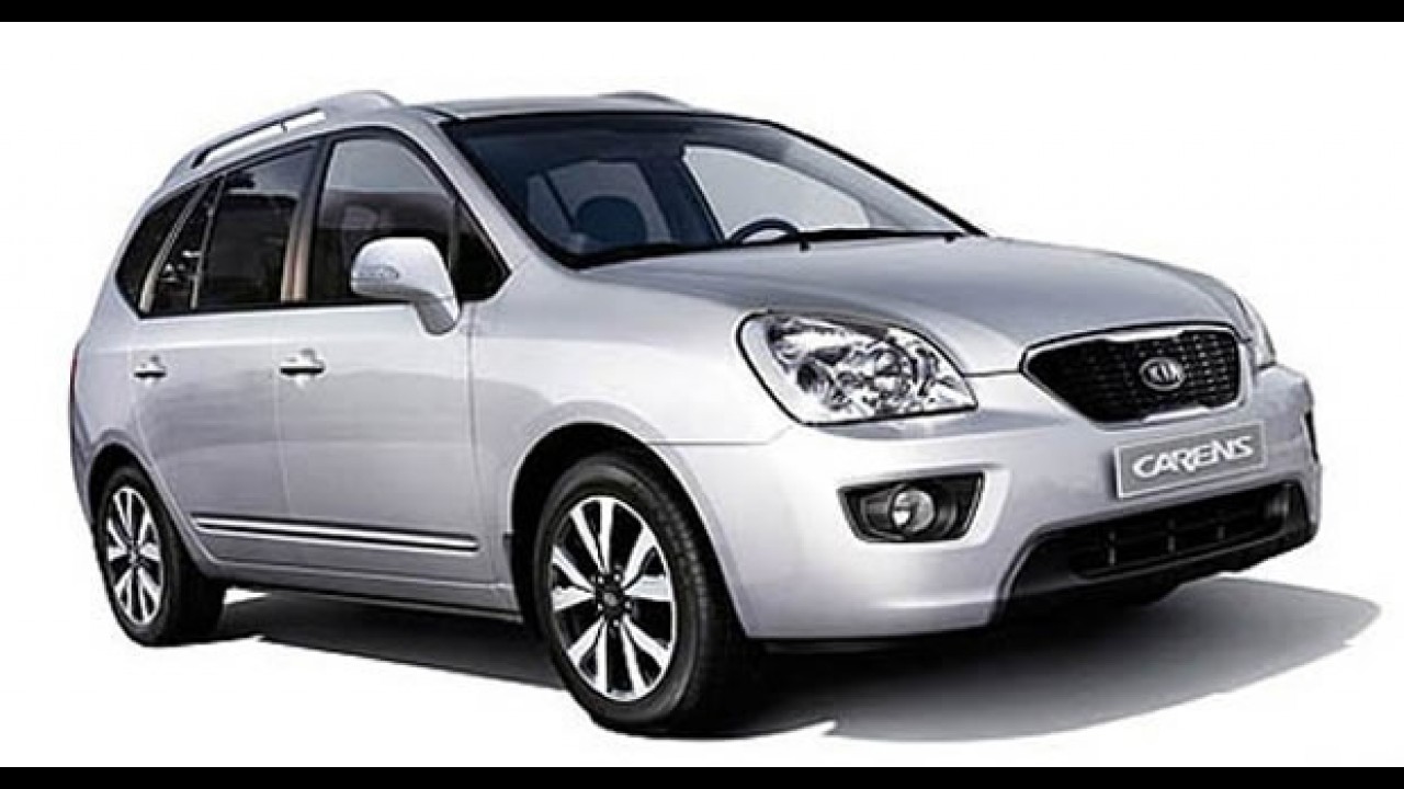 Kia apresenta Carens 2011 com pequenas alterações visuais