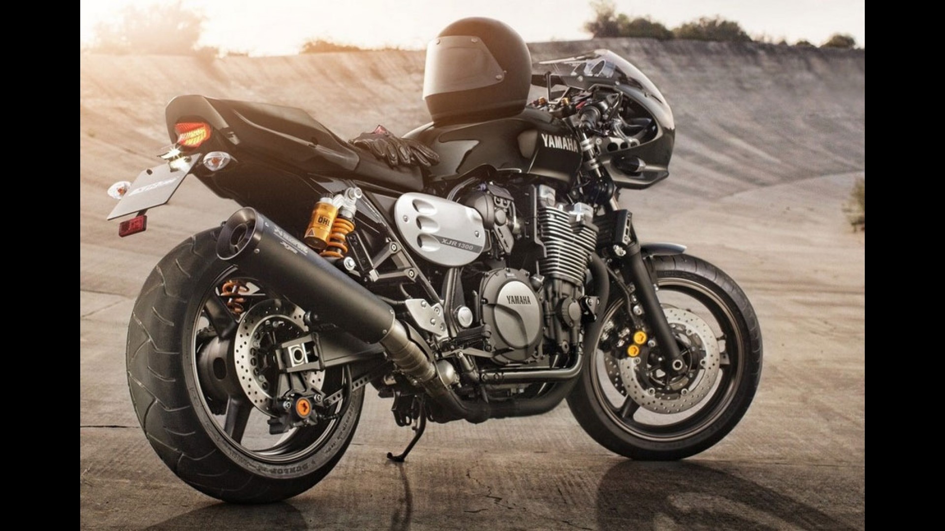 Yamaha lança versão especial retrô da XJR1300 2015