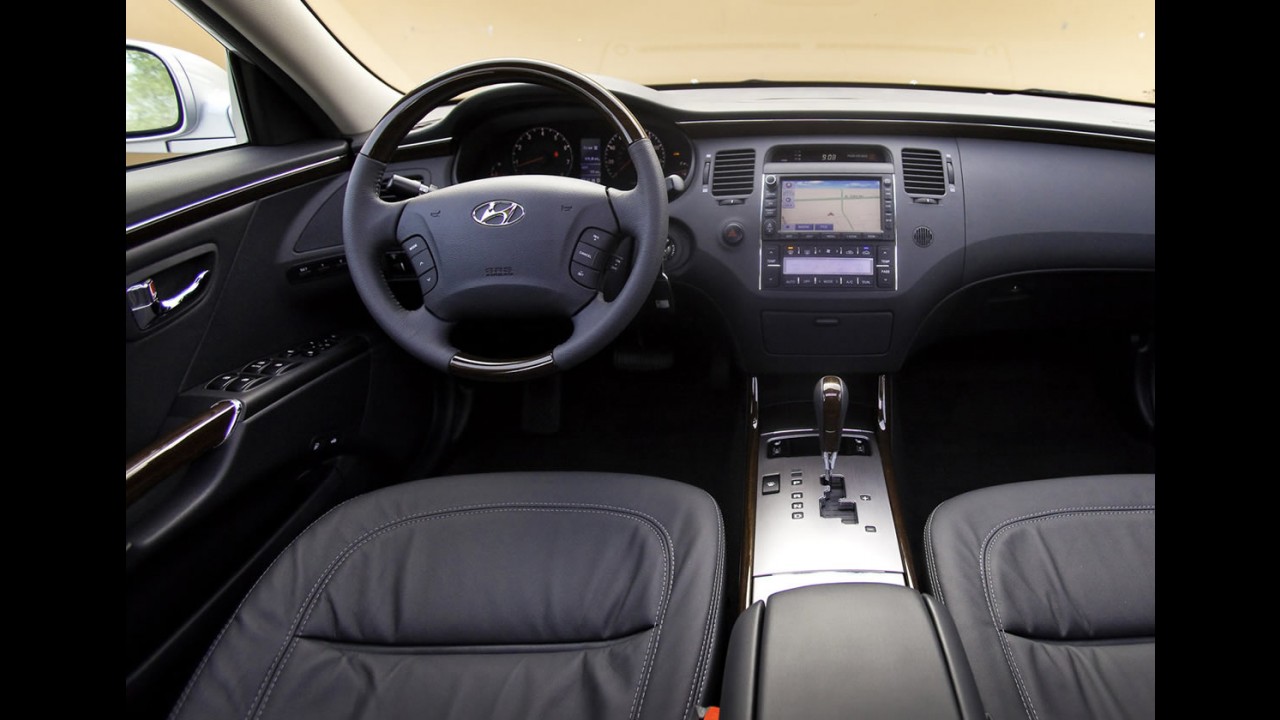 Hyundai Azera 2011 - Com retoque no visual e motor sai por R$ 90 mil