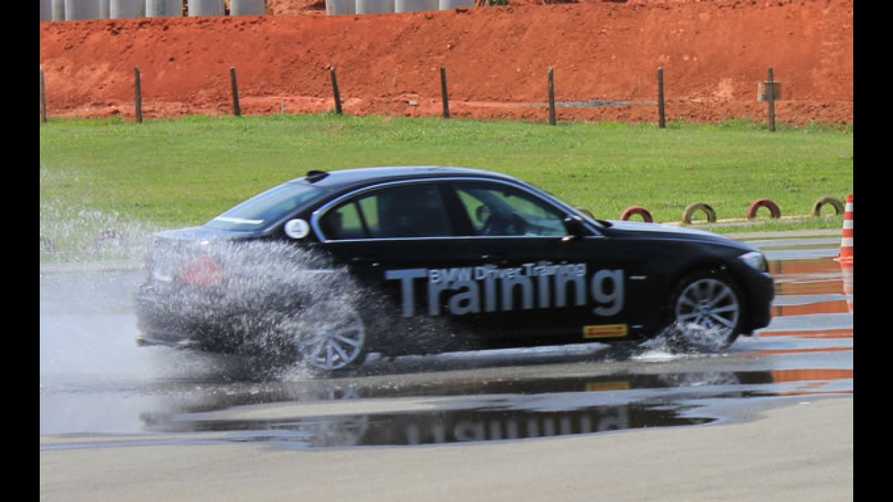 CARPLACE no BMW Driver Training