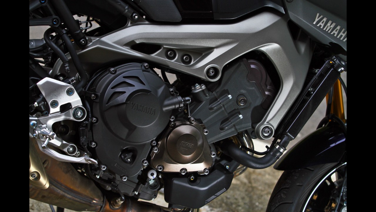 Avaliação: Yamaha MT-09 empolga pelo "custo-diversão"