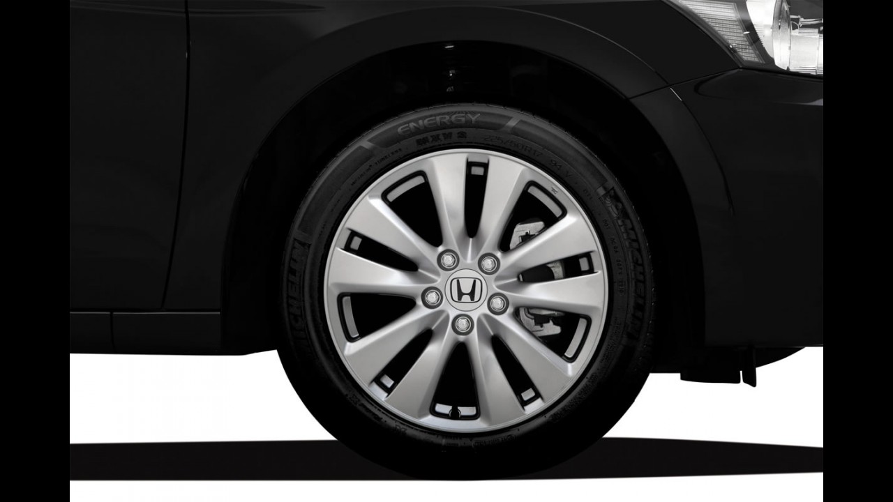 Honda lança linha Accord 2011 com novidades visuais - Preços começam em R$ 99.800