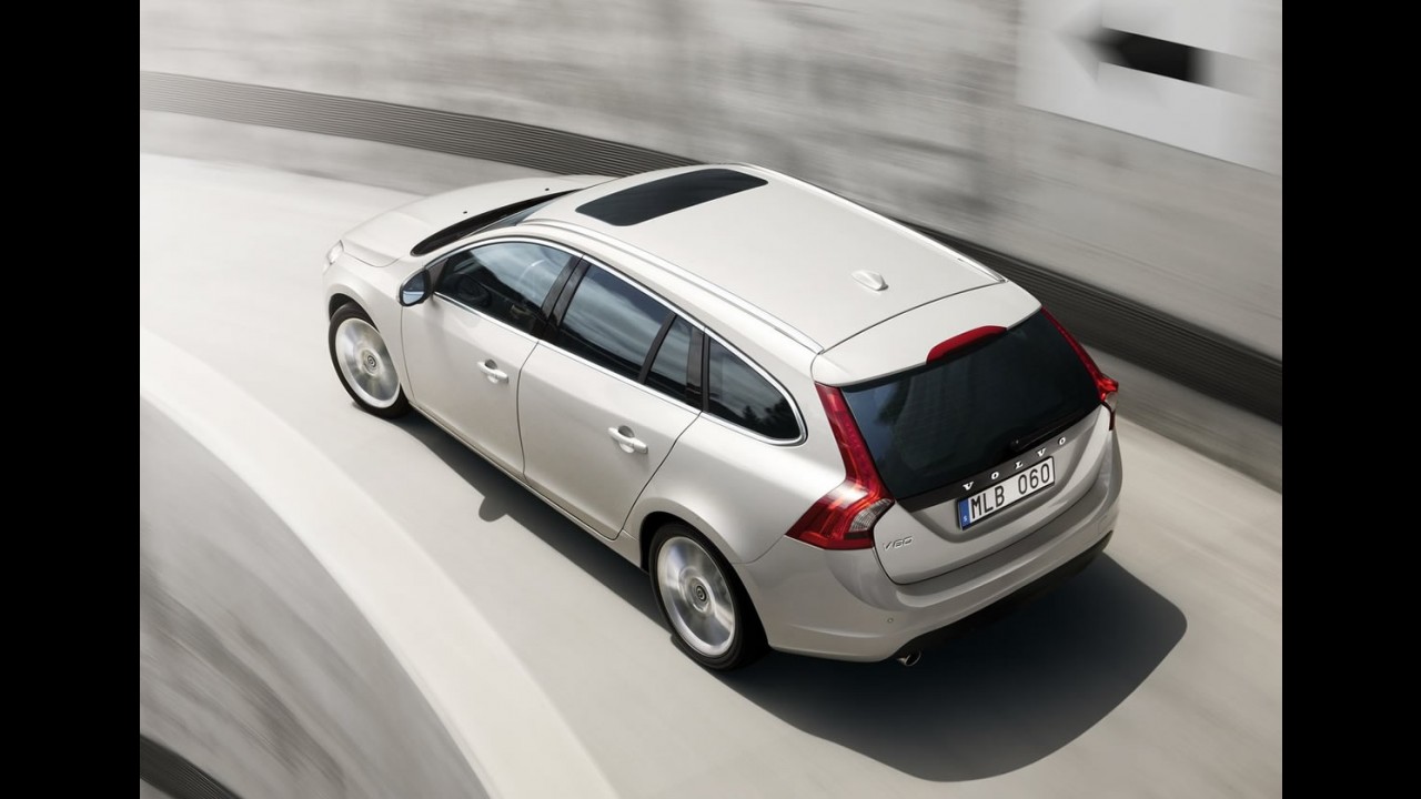 Volvo apresentará V60 Plug-in Hybrid em Genebra - Consumo chega a 52km/litro