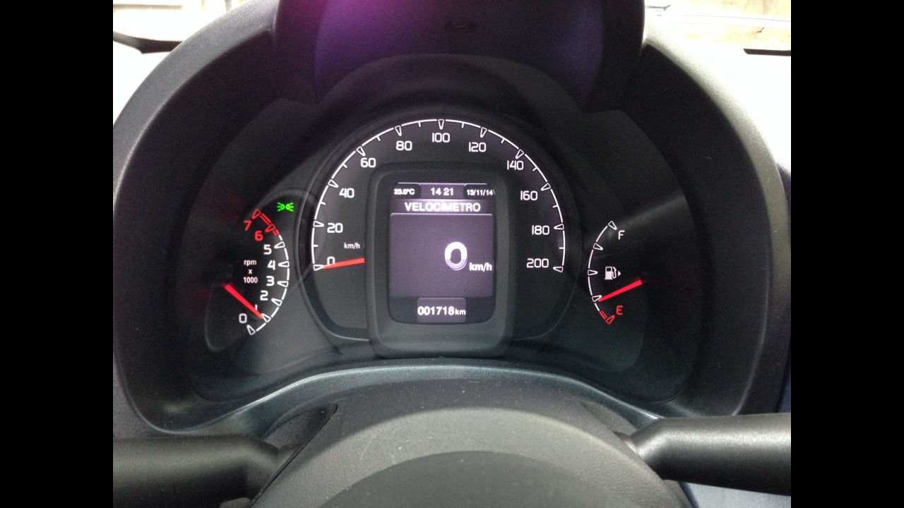 Garagem CARPLACE #3: novo Uno Attractive 1.0 faz frente ao Ka?
