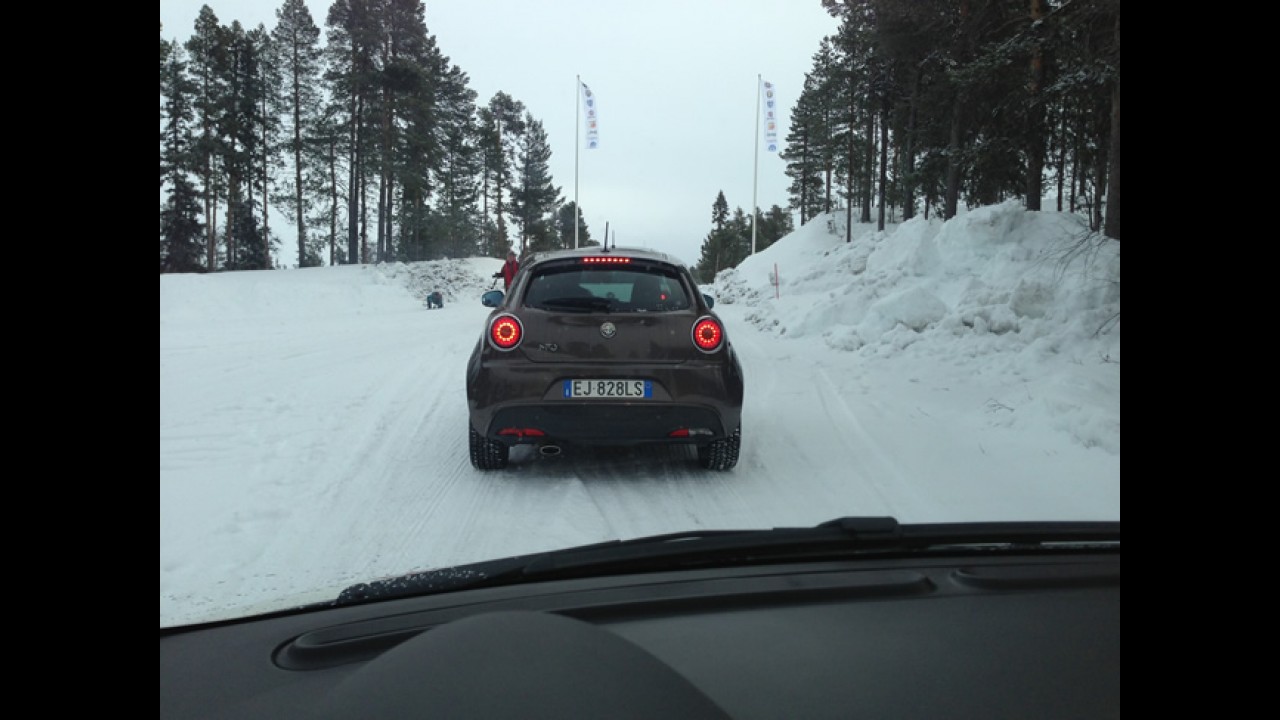 CARPLACE na neve: dirigindo no Polo Norte