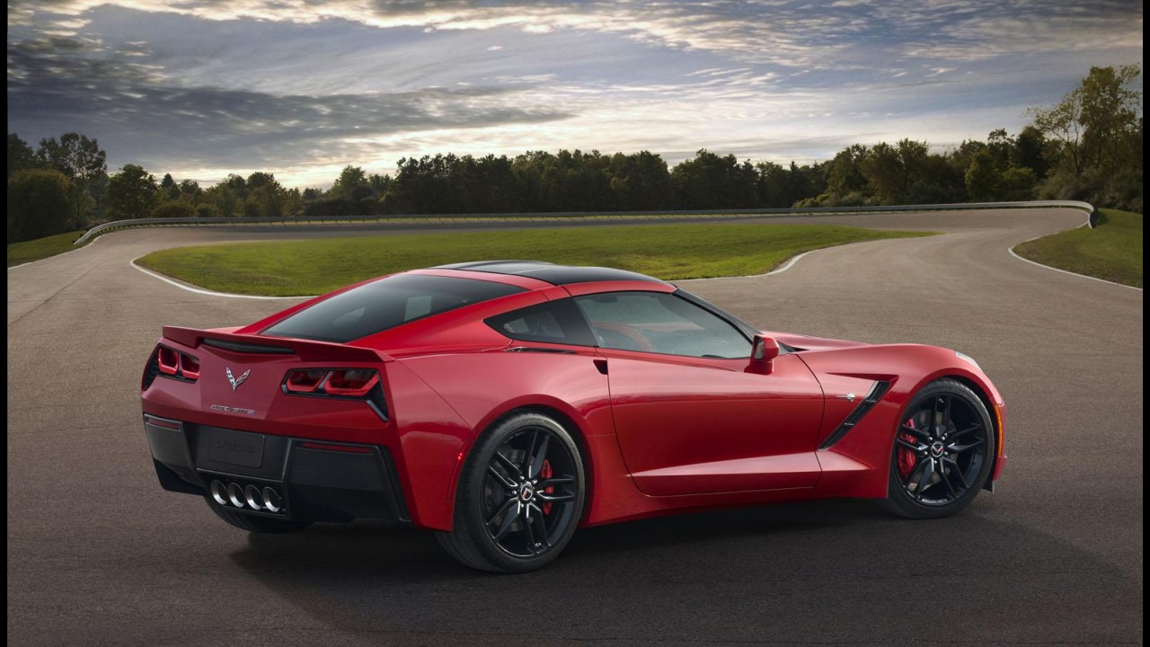 Chevrolet estuda lançar versão mais barata do Corvette em 2015