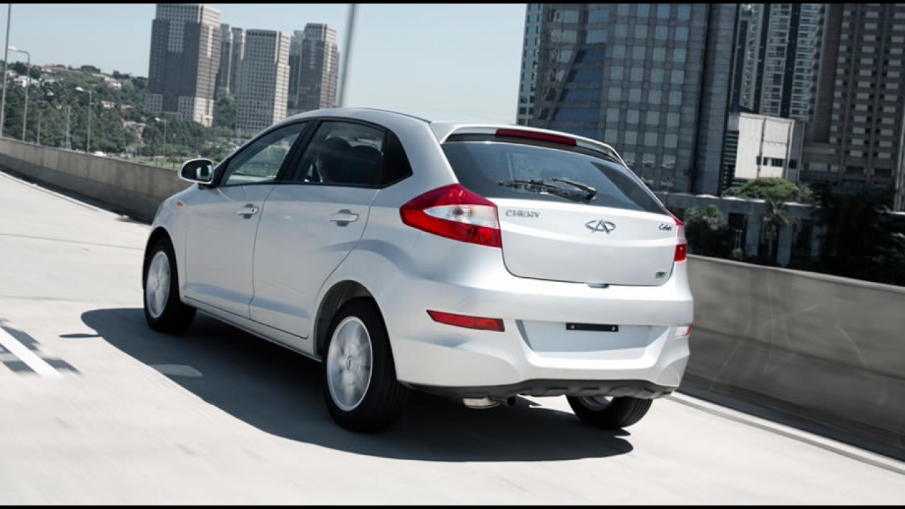 Carro pelado nunca mais: Chery Celer chega com comercial provocativo