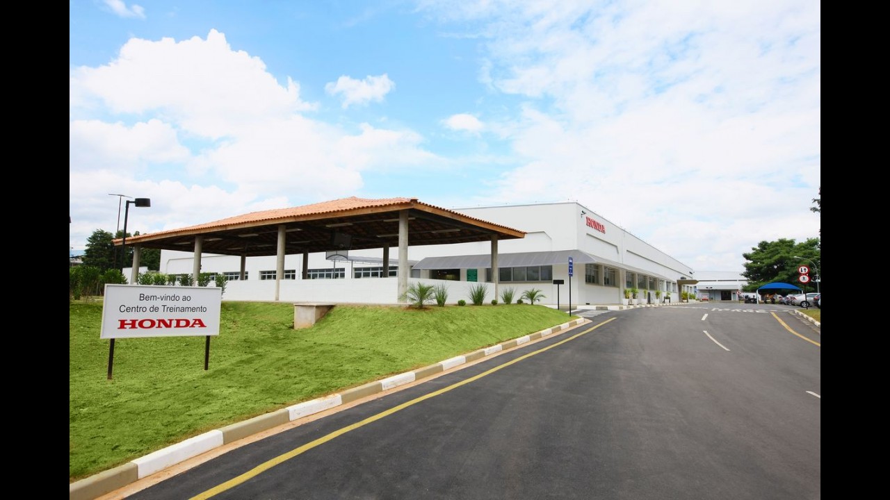 Conheça um pouco da fábrica da Honda Automóveis do Brasil